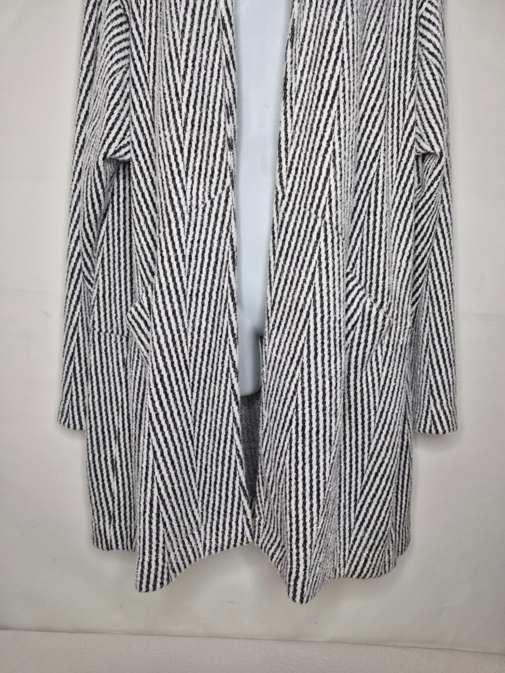 Express Womens XL Long Sleeve Open Cardigan Duster Overcoat Black White Striped - Picture 7 of 15
